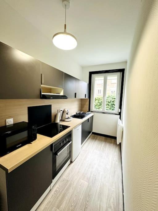 Le Moderne Apartment Charleville-Mezieres Ngoại thất bức ảnh