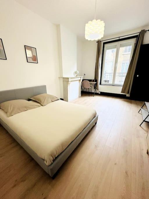 Le Moderne Apartment Charleville-Mezieres Ngoại thất bức ảnh
