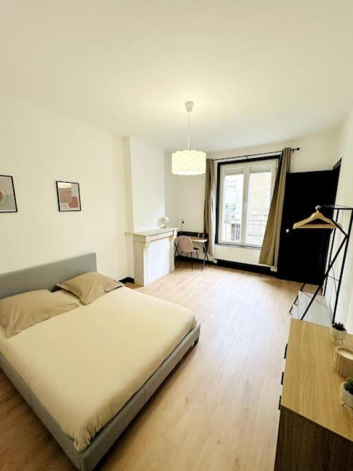 Le Moderne Apartment Charleville-Mezieres Ngoại thất bức ảnh