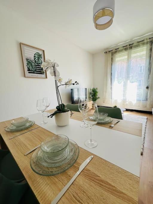 Le Moderne Apartment Charleville-Mezieres Ngoại thất bức ảnh