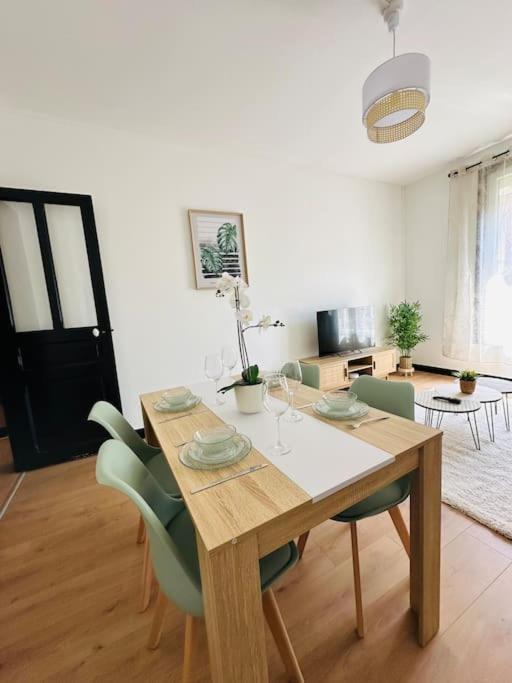 Le Moderne Apartment Charleville-Mezieres Ngoại thất bức ảnh